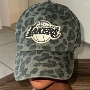Women’s Camouflage Los Angeles Lakers Cap